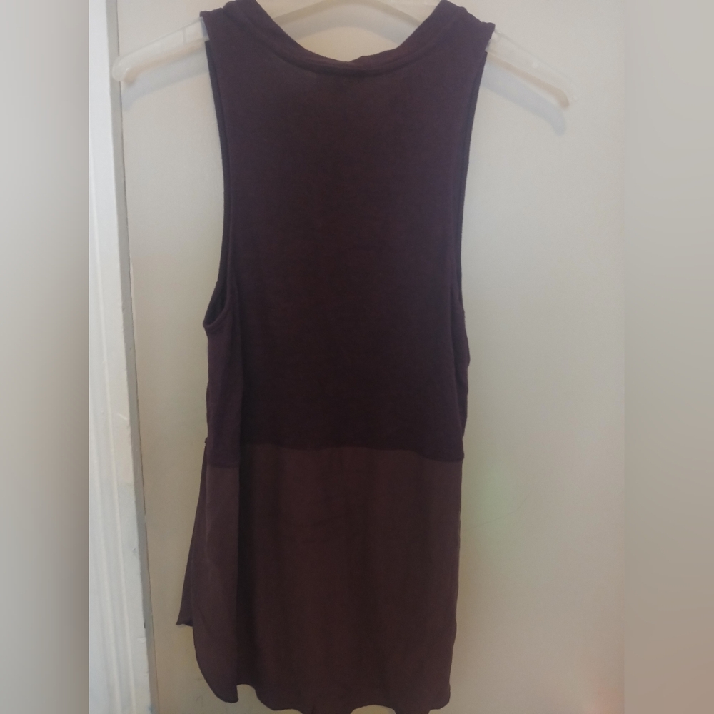 Wifred Free Long Sleeveless Top - Picture 2 of 4